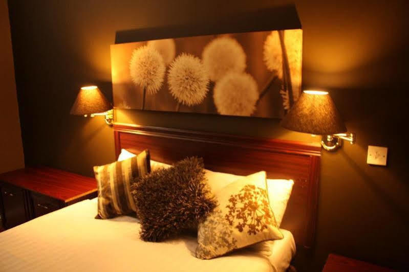 Birch Hotel Heywood Екстер'єр фото